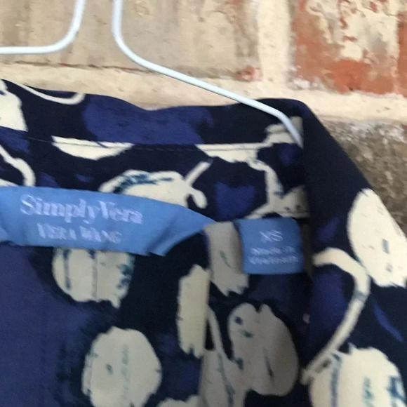 Simply Vera Blue Geometic Button Up Blouse - Picture 4 of 6